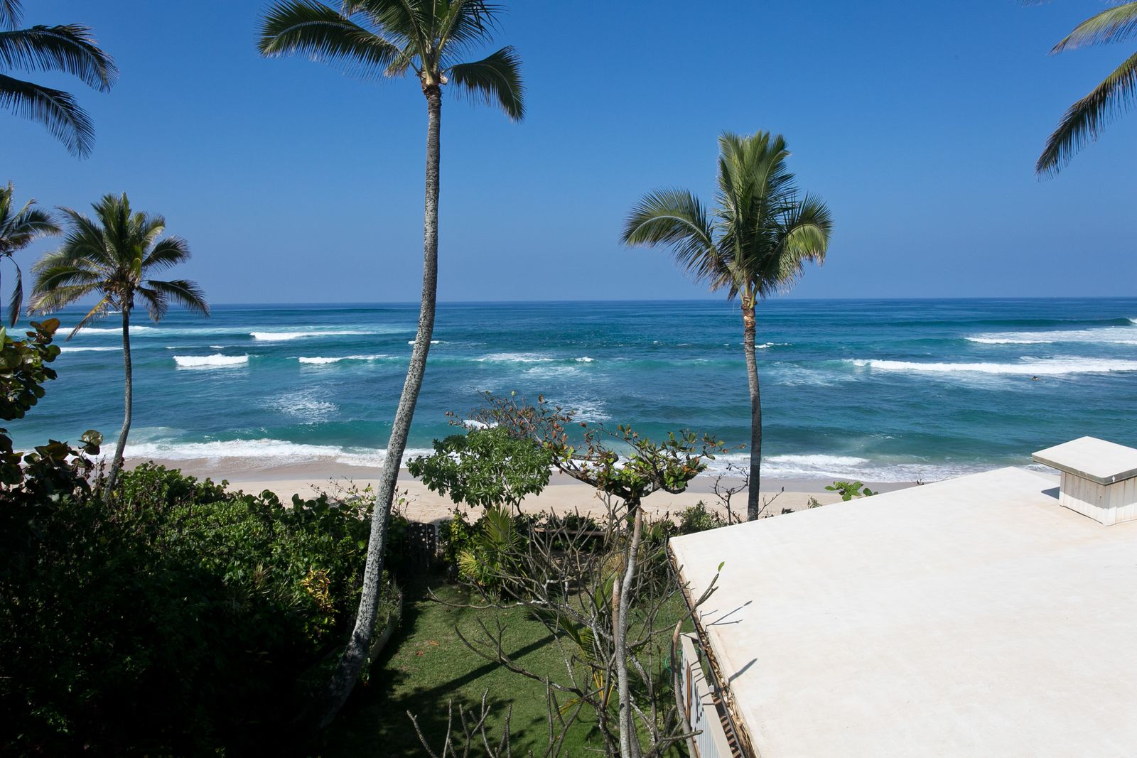 View of Laniakea Beach and the Pacific Ocean from the home.